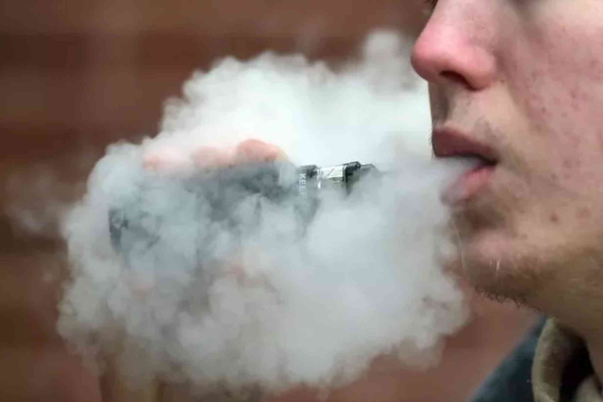 Illegal Vapes uk and Harm Reduction: What Every Smoker Should Know
