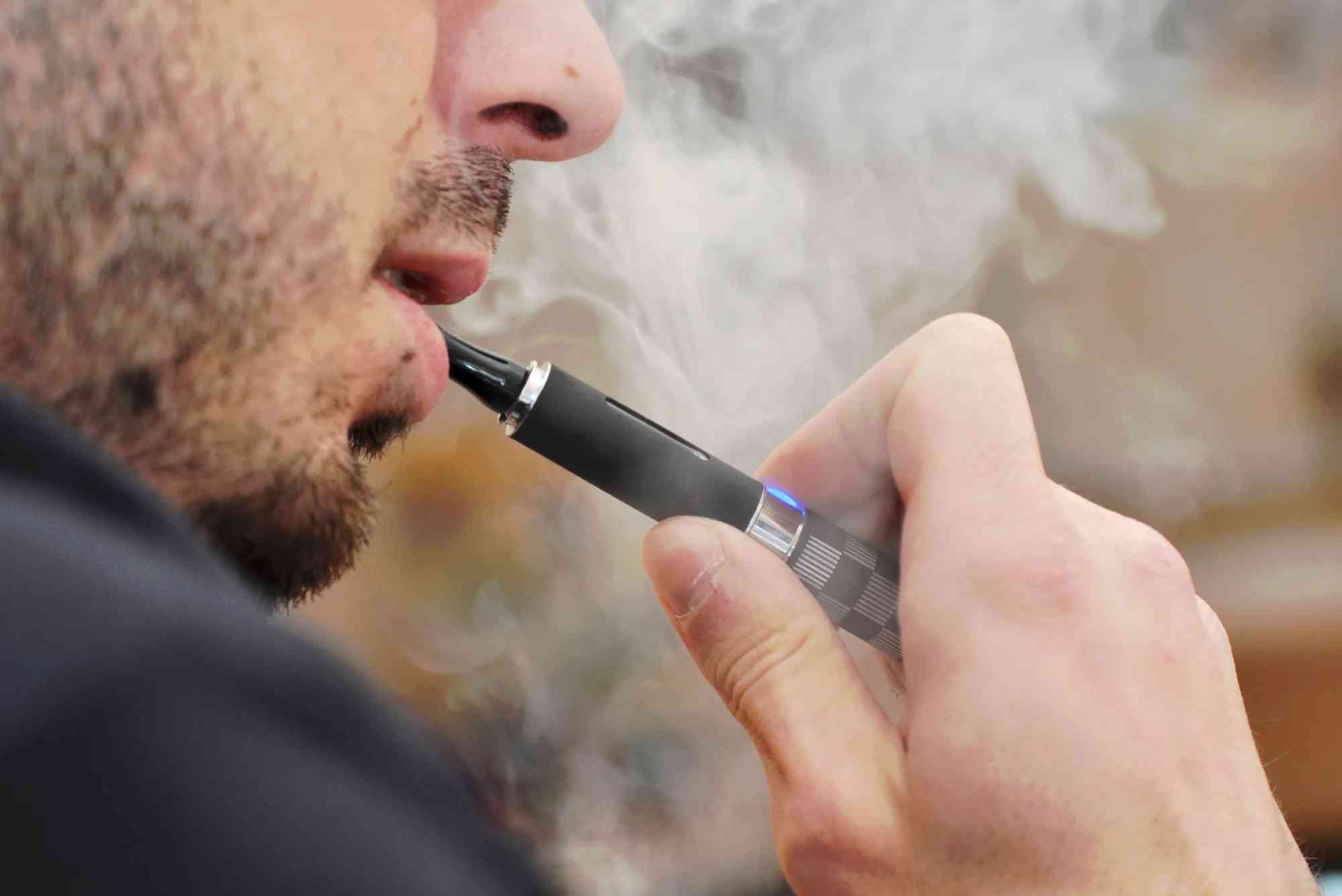 Is Vaping Illegal in Illinois and Harm Reduction: What Every Smoker Should Know